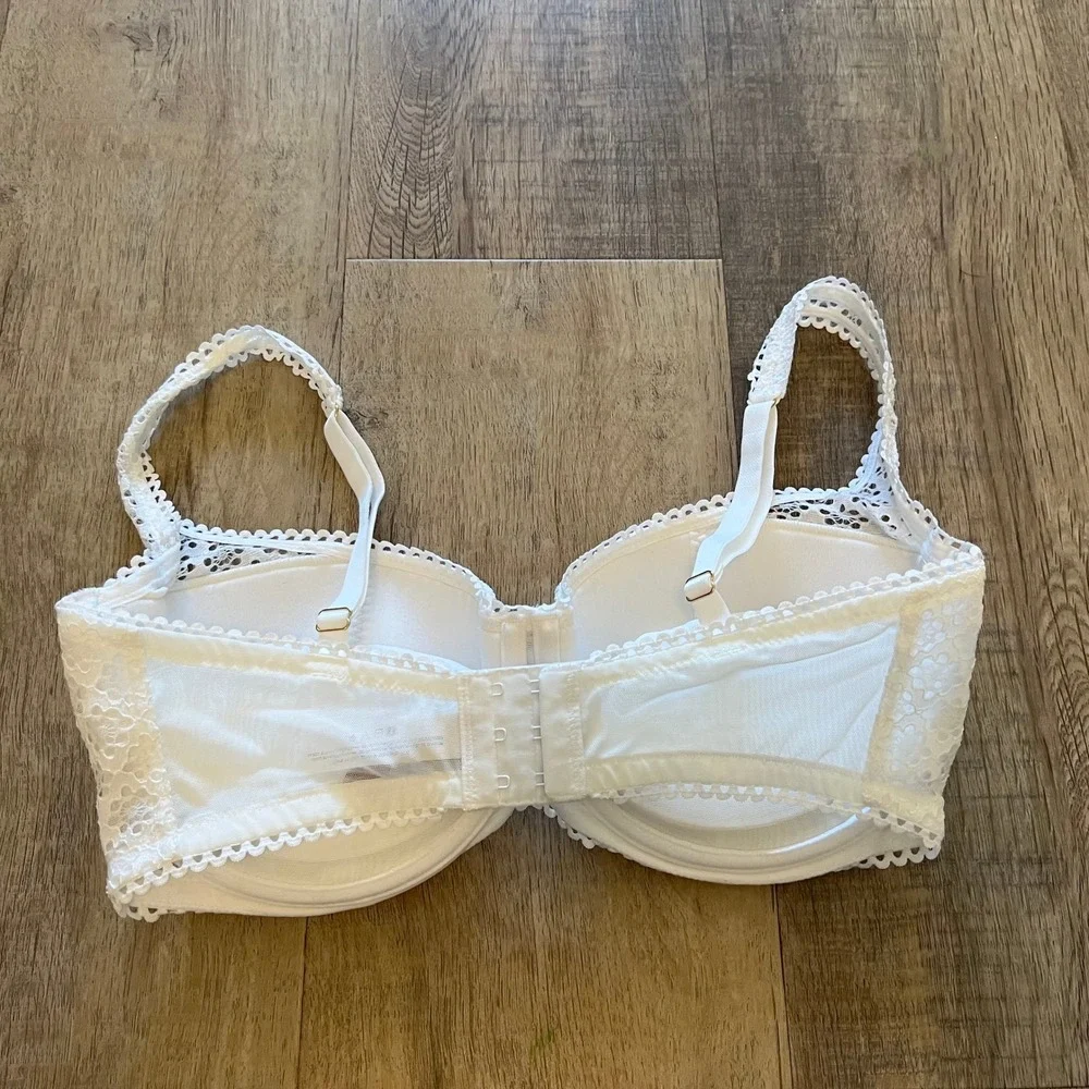 Adore Me White Floral Lace Padded Underwire Balconette Bra 34DD Scalloped Trim